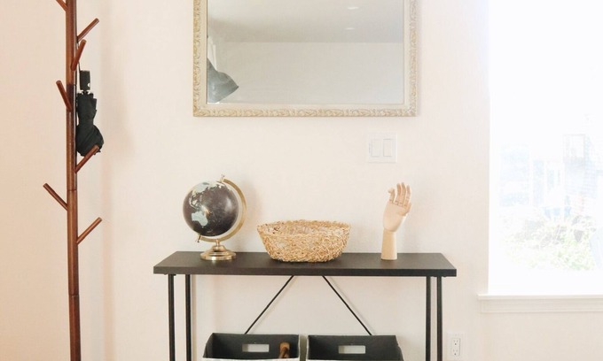 Lincoln Beach House | Cozy Beach Cottage-4 min to beach!