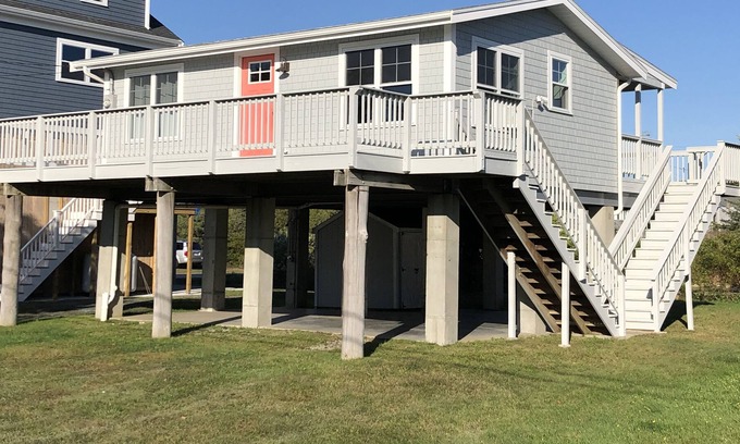 Mattapoisett Center House | Cozy Beach Cottage in Mattapoisett