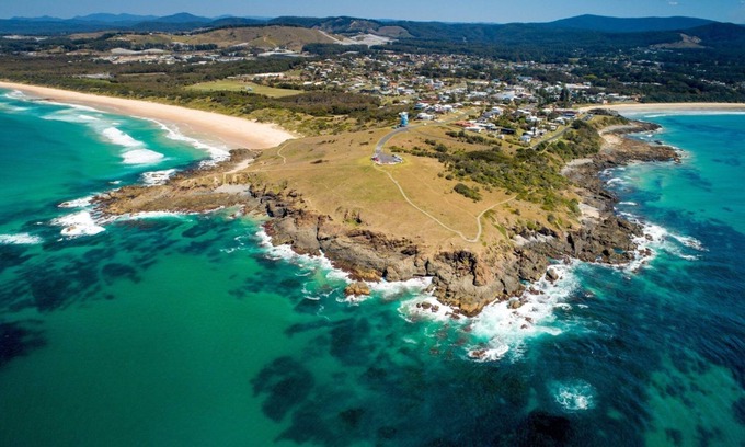 Woolgoolga House | Cozy beach house in the heart of town. Walk to beach and cafes
