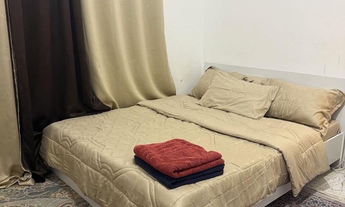 Al Khalidiyah Apartment | Cozy bedroom with WiFi in peaceful Abu DhabinPlz contact me before confirming