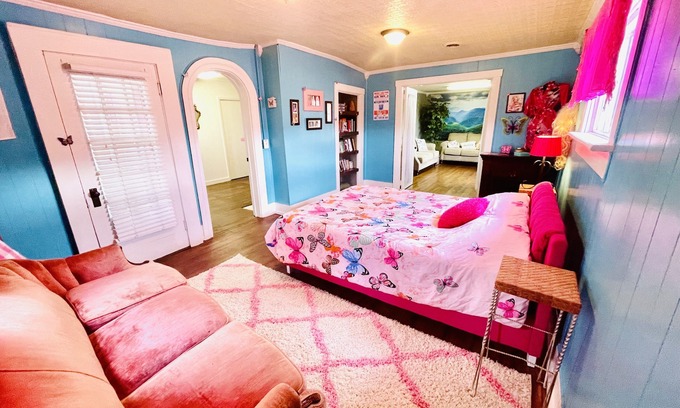 Mount Sterling House | Cozy, Bright Home in Historic Downtown