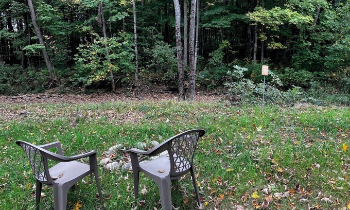 Bartlett RV Rental | Cozy brookside campsite 2