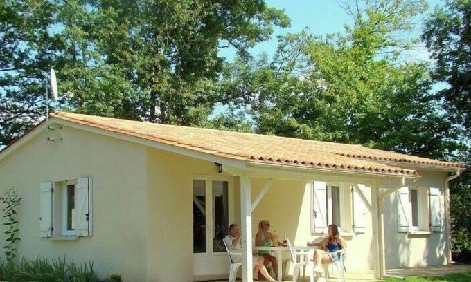 Brossac House | Cozy bungalow in the authentic French countryside