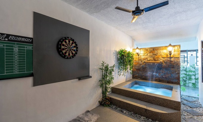 Angeles City House | Cozy Bungalow with Jacuzzi