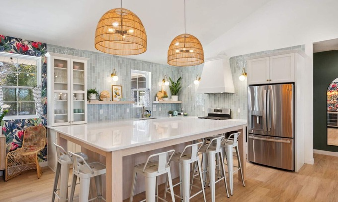 Sister Bay House | Cozy Cabana | Stylish Retreat in the Heart of Sister Bay
