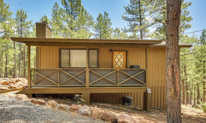 Greer Cabin | Cozy Cabin in Greer: Hike, Bike & Ski!