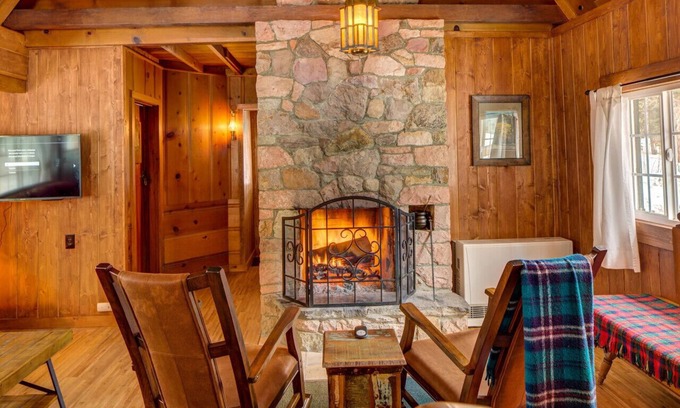 Tahoe City Cabin | Cozy Cabin Near Tahoe Park Beach