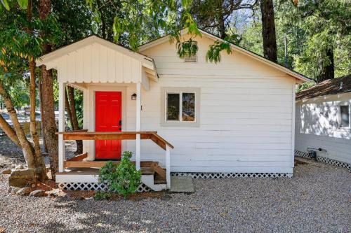Cobb House | Cozy Cabin Near Wineries, Harbin Hot Springs cabin