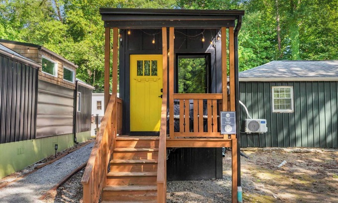 Greenville Cabin | Cozy Cabin on the River - 6 Min to GVL