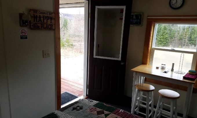 Stewartstown Cabin | Cozy Cabin Rental for a Weekend Getaway in New Hampshire