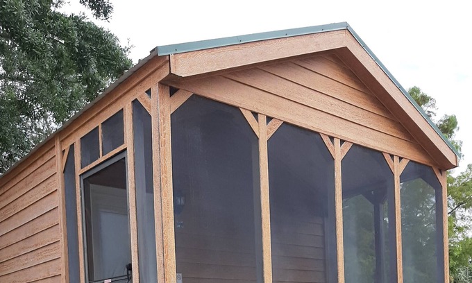 Navarre Cabin | Cozy Cabin Sleeps 4 B56