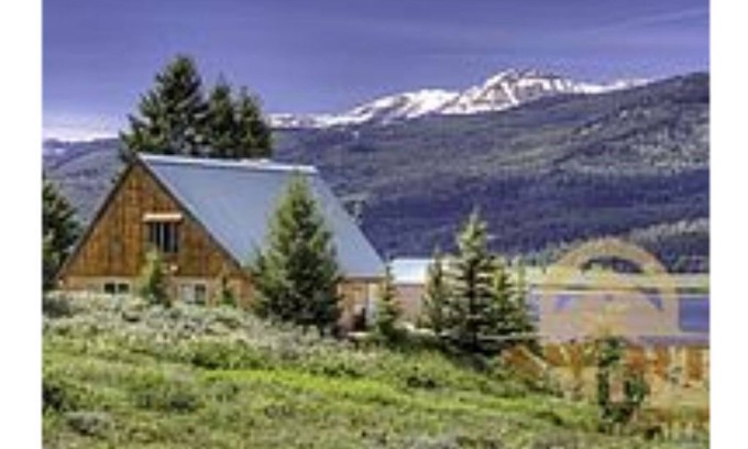 West Yellowstone Cabin | Cozy Cabin