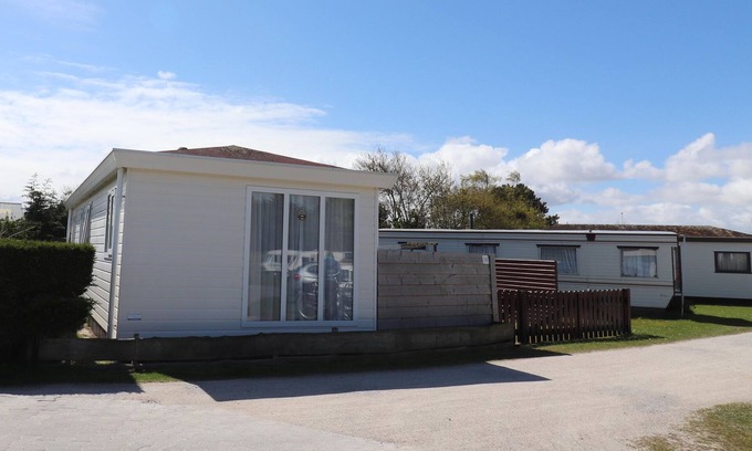 Municipality of Ameland House | Cozy chalet with spacious garden on Ameland