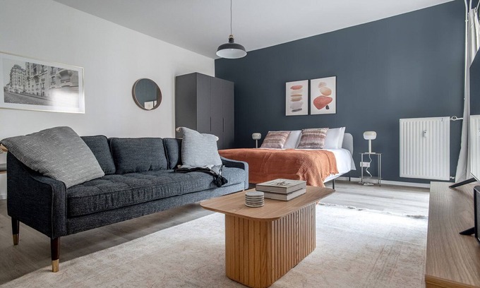 Wilmersdorf Apartment | Cozy Charlottenburg Studio, Fully Equipped, by Blueground