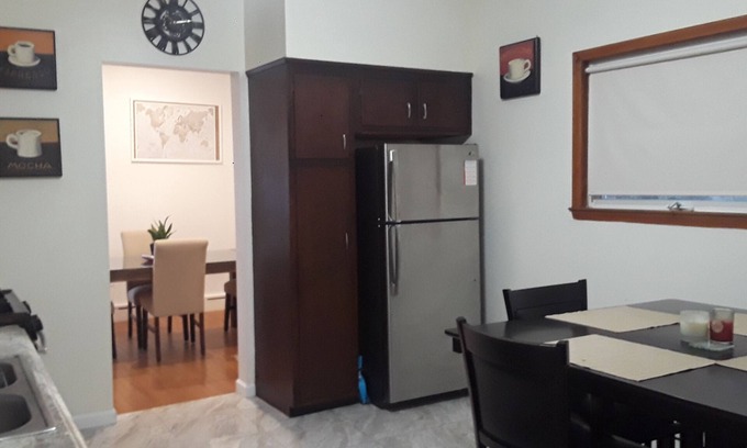 North Bergen Apartment | Cozy Chic Urban Enclave for your NYC/NJ group stay