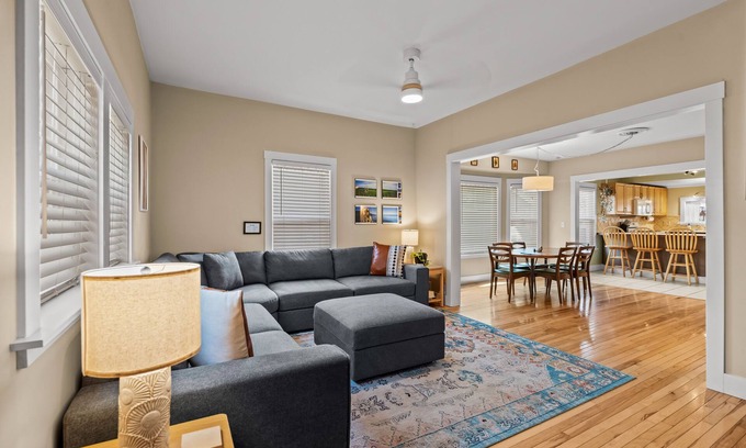 Sandpoint House | Cozy & Clean Home 2 blocks to Downtown, 3.5 mi. to base of Schweitzer!