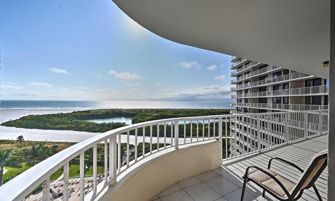 Marco Island Apartment | Cozy Coastal Condo with Pool Access Steps to Beach!
