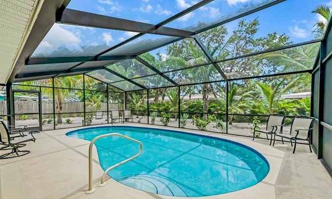 Bradenton House | Cozy Coastal Vibes w/Private Pool!