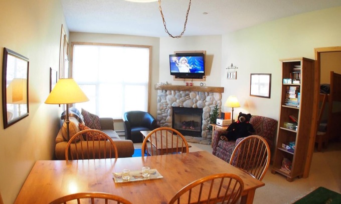 Sun Peaks Condo | Cozy Condo Close to Village | Access to Ski-Out Trail | Private Hot Tub | Fireplace