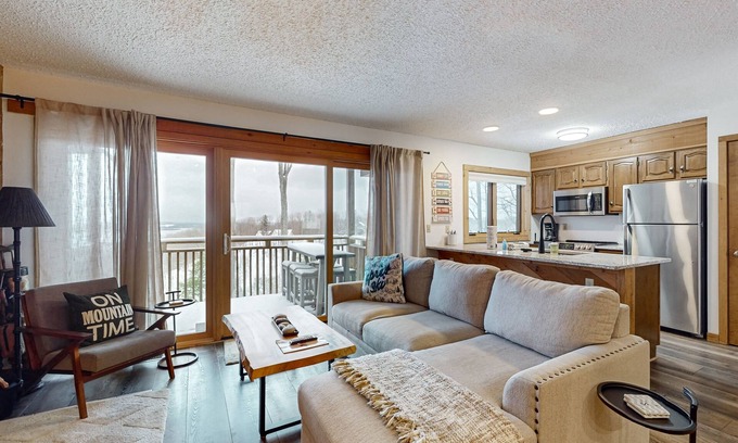 Bellaire Condo | Cozy Condo in Shanty Creek Resort, near Skiing, Snowmobiling, Golf, Lakes & More