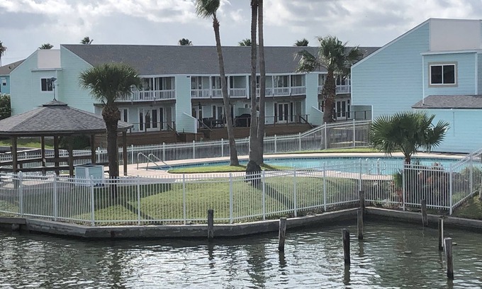 Key Allegro Condo | Cozy Condo on the Island