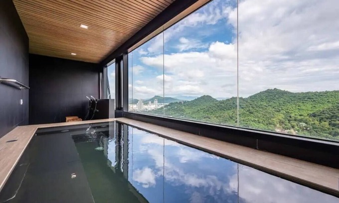 Tha Thaewawong Condo | Cozy Condo With Stunning Seaview