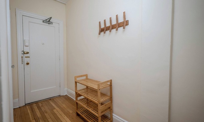 Hoboken Apartment | Cozy Corner: Midtown Convenience