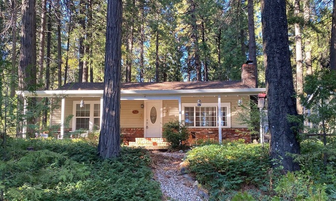 Pollock Pines House | Cozy Cottage 🌲❤️ 10 min from Apple Hill & Jenkinson Lake, 45 from S.Lake Tahoe