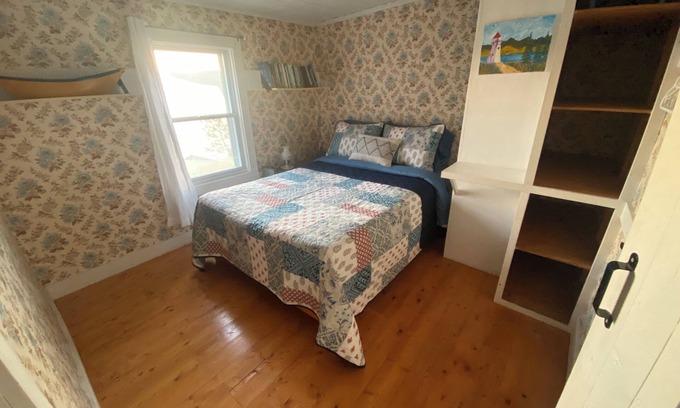Woody Point House | Cozy cottage in the heart of Woody Point with ocean views of Gros Morne!