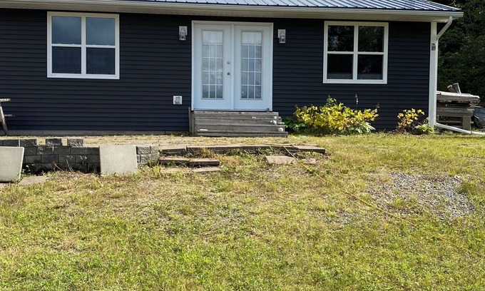 Marion Bridge House | Cozy cottage on the Mira River