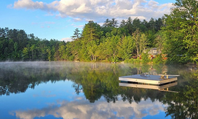 West Hopkinton Cottage | Cozy cottage on Pleasant Pond