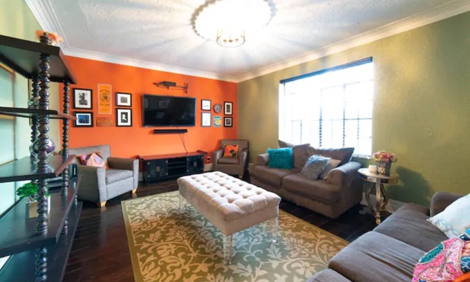 Detroit House | Cozy Cottage seconds from Downtown