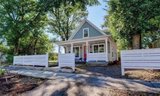 Wilmington Cottage | Cozy Cottage Style Home near downtown Wilmington