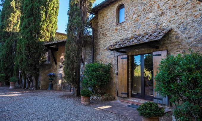 Simignano House | Cozy cottage with pool 10 km from Siena, pets allowed