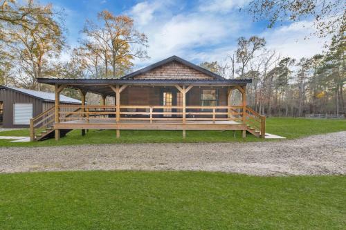 Hull House | Cozy Country Cabin in the Woods