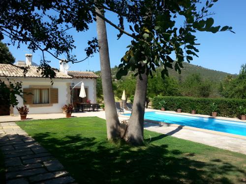 Alaro House | Cozy Country House Banyols