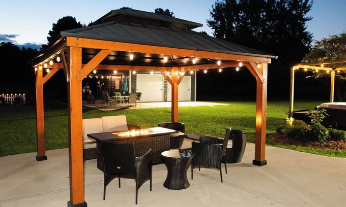 Sanford House | Cozy Country Retreat Ranch Style Home, private hot tub, pet friendly