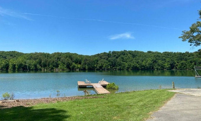 Dandridge House | Cozy Cove Retreat on Douglas Lake, Waterfront, 4 Bedrooms, 2 Baths, Large Porch