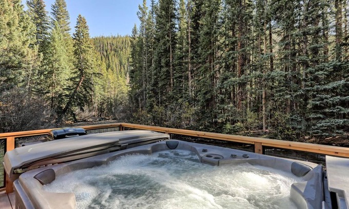 Silver Plume Cabin | Cozy Creekside Getaway!