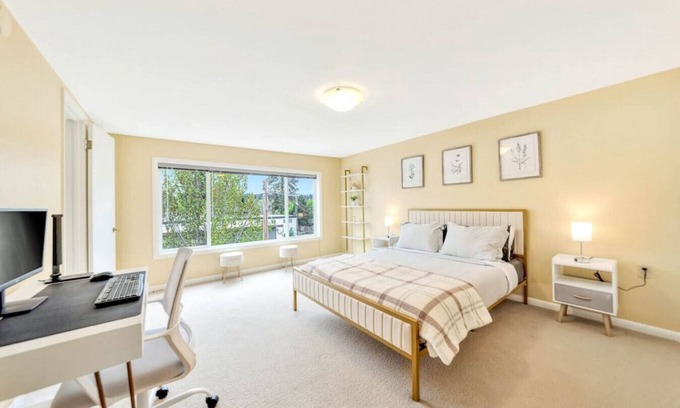 West Eugene Apartment | Cozy,Cute,SUPER short walk to UO