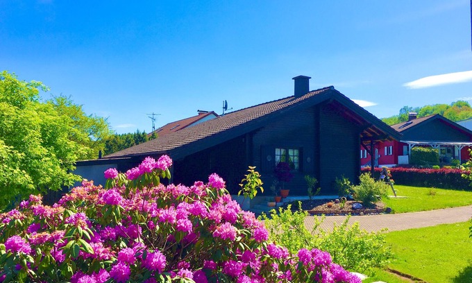 Nonnweiler Cabin | Cozy, detached wooden house in a quiet location on the Peterberg.