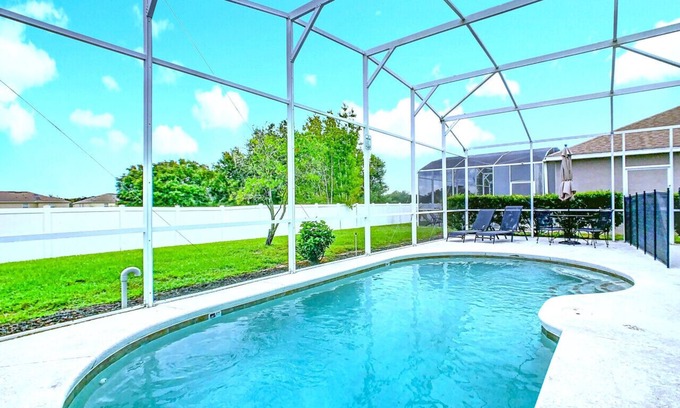 Davenport House | Cozy Disney Getaway 3BR Home + Private Pool Oasis