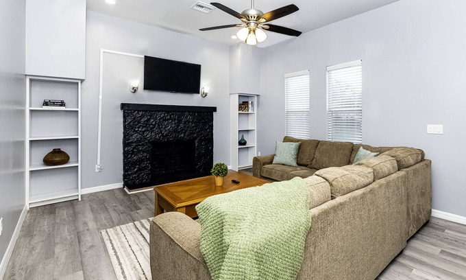 Eustis House | Cozy Downtown Eustis Home minutes from Mt Dorah!