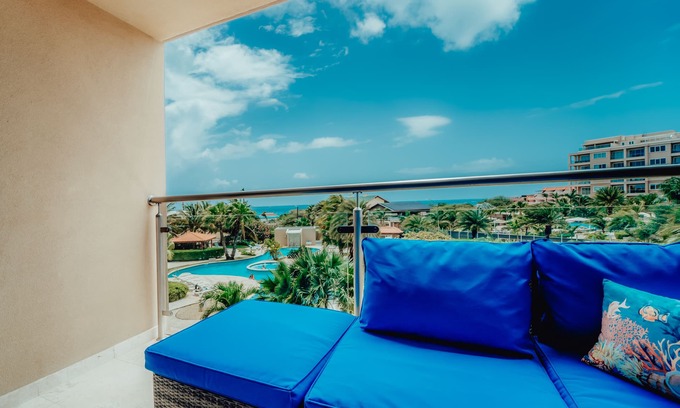 Oranjestad-West Condo | COZY EAGLE BEACH VIEW CONDO