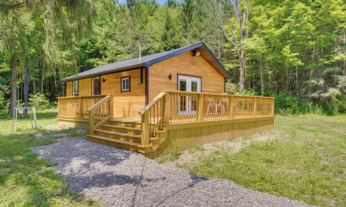 Ellicottville Cabin | Cozy Ellicottville Cabin w/Water Views - Near Ski