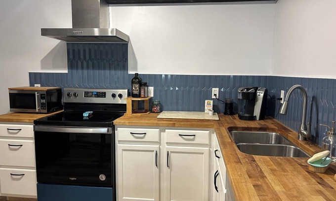 University Area Apartment | Cozy Family Friendly 2 Bedroom 1 Bathroom