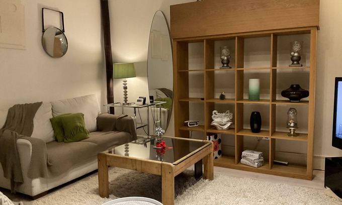 Chiswick Apartment | Cozy Flat In The Heart of Chiswick Central Location 4 min to Metro SEE OFFER NOW