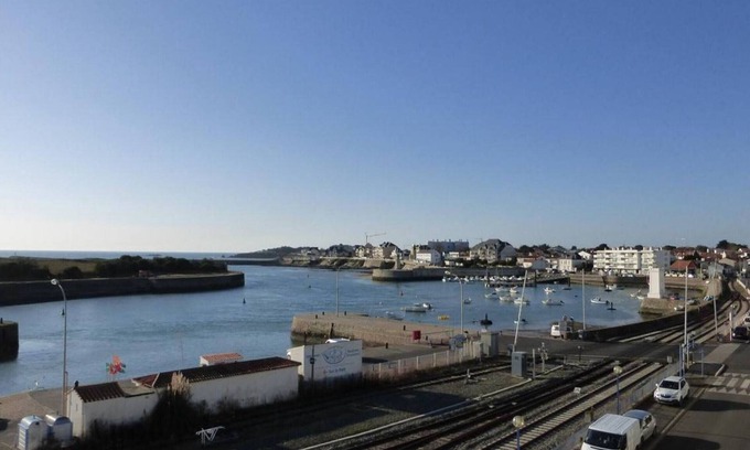 Saint-Gilles-Croix-de-Vie Apartment | Cozy studio in Saint-Gilles-Croix-de-Vie with private parking