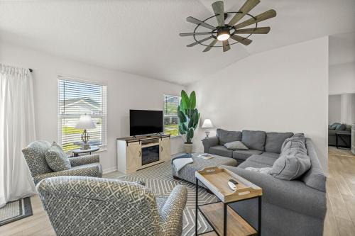 Sumter County House | Cozy Gem near Eastport With Golf Cart