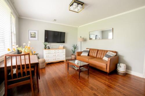 Urbandale Nations House | Cozy Getaway Mins to Downtown, Broadway Airport